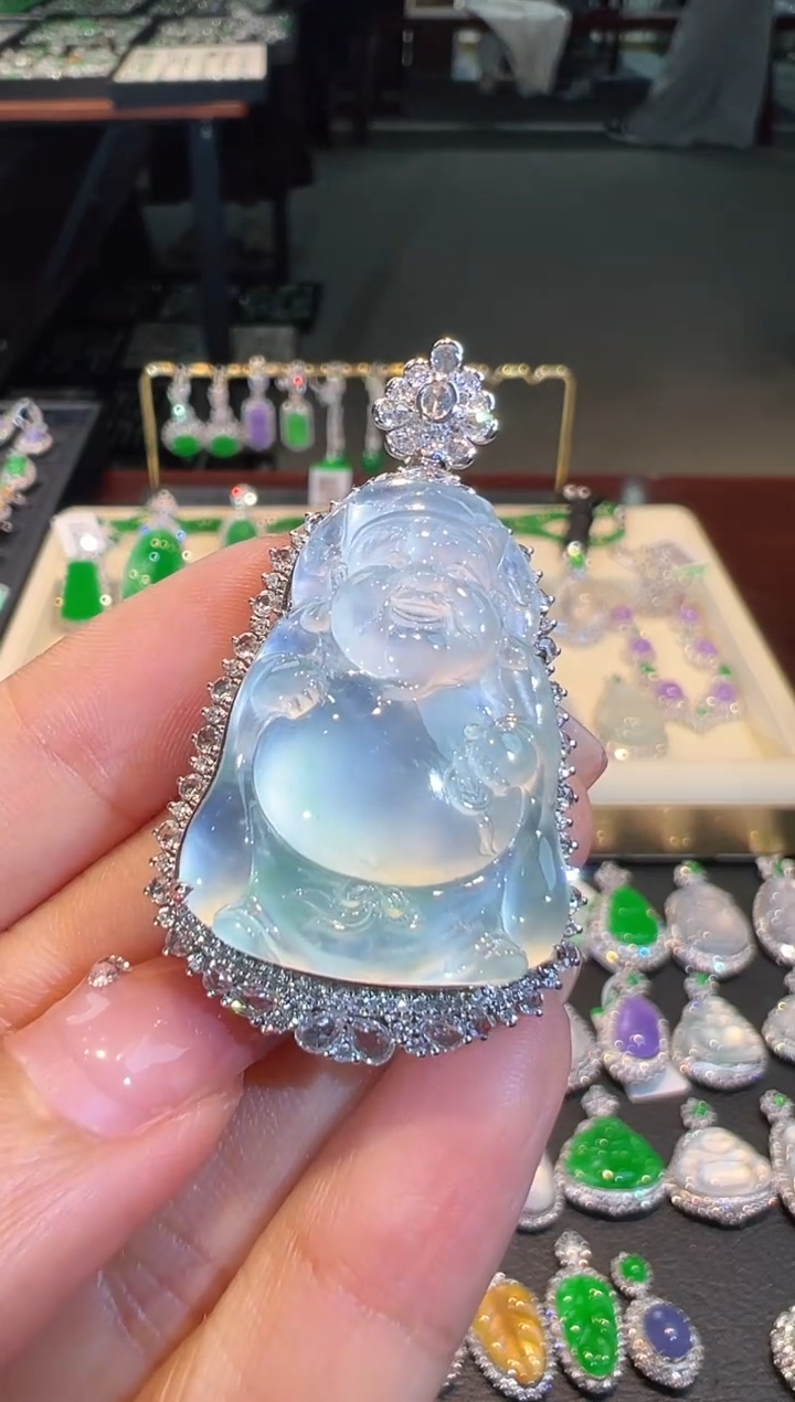 【闪购商品】翡翠吊坠(不含链)18K金镶嵌翡翠