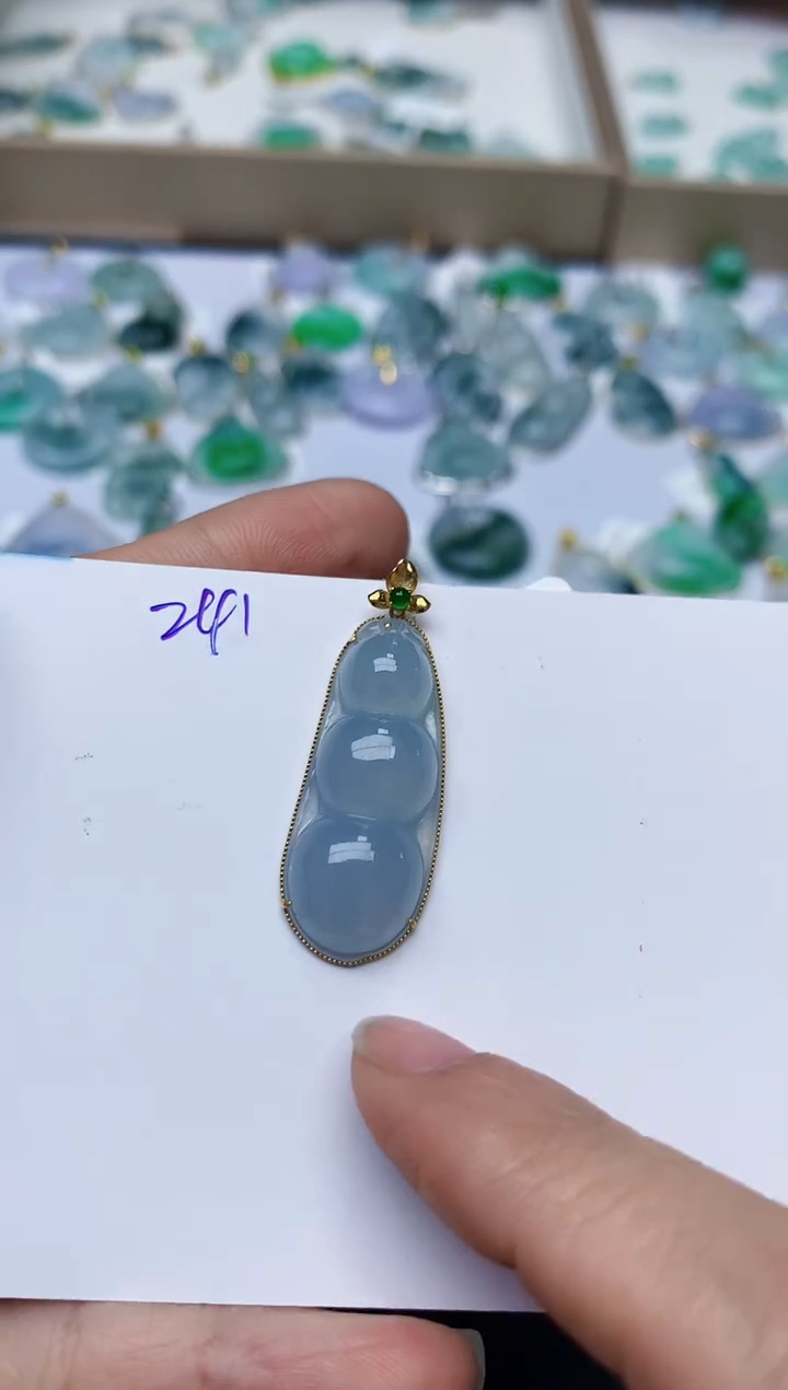 【闪购商品】翡翠颈饰18K金镶嵌天然翡翠A货    