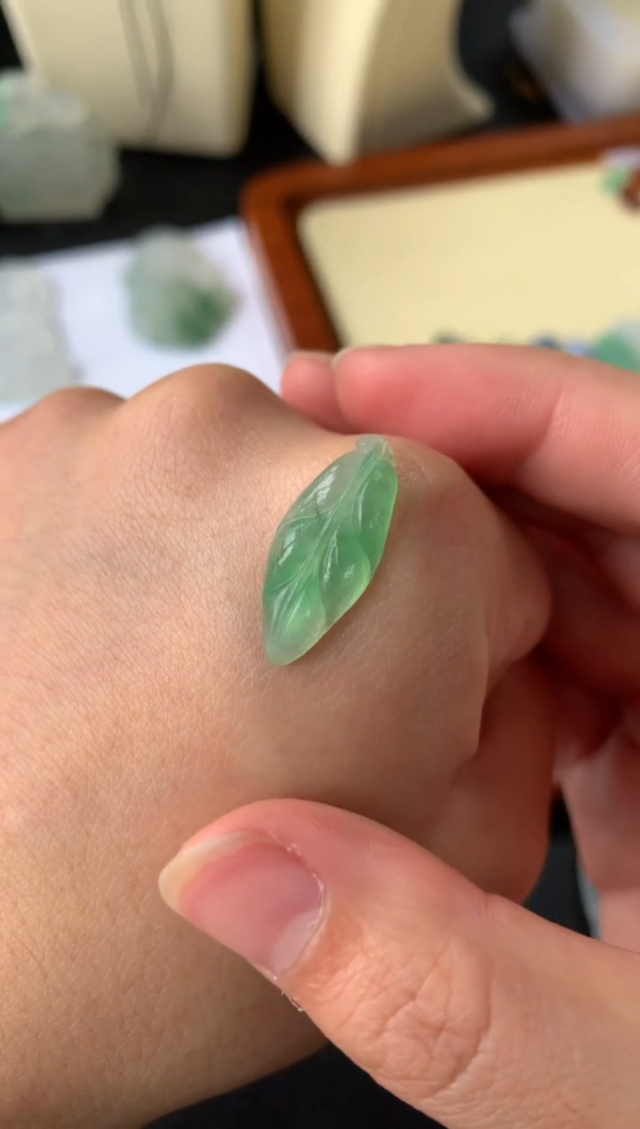 【闪购商品】定制翡翠未镶嵌翡翠