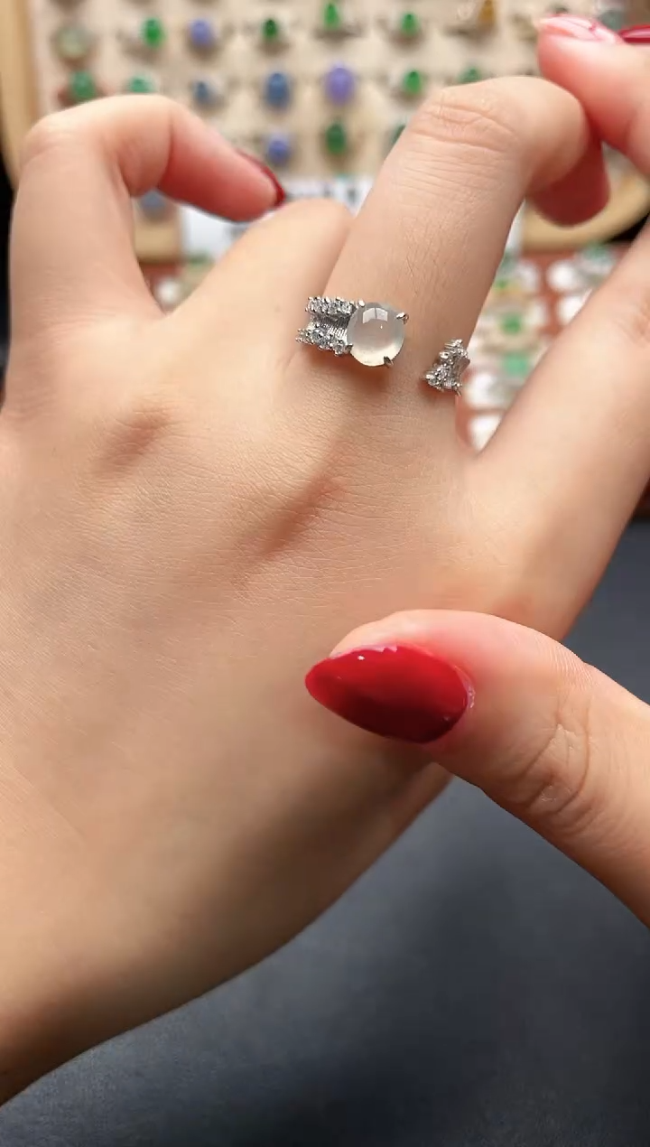 银S925镶嵌戒指翡翠一物一证一礼盒