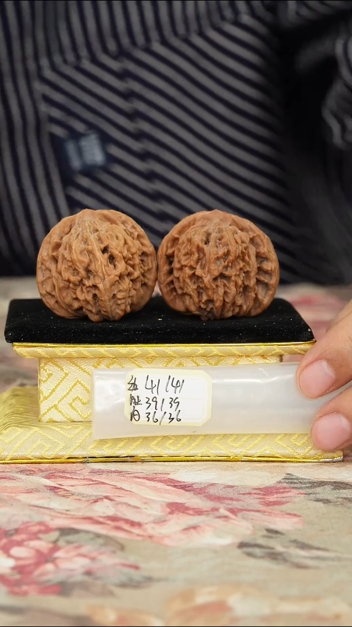 文玩核桃把件一代楼