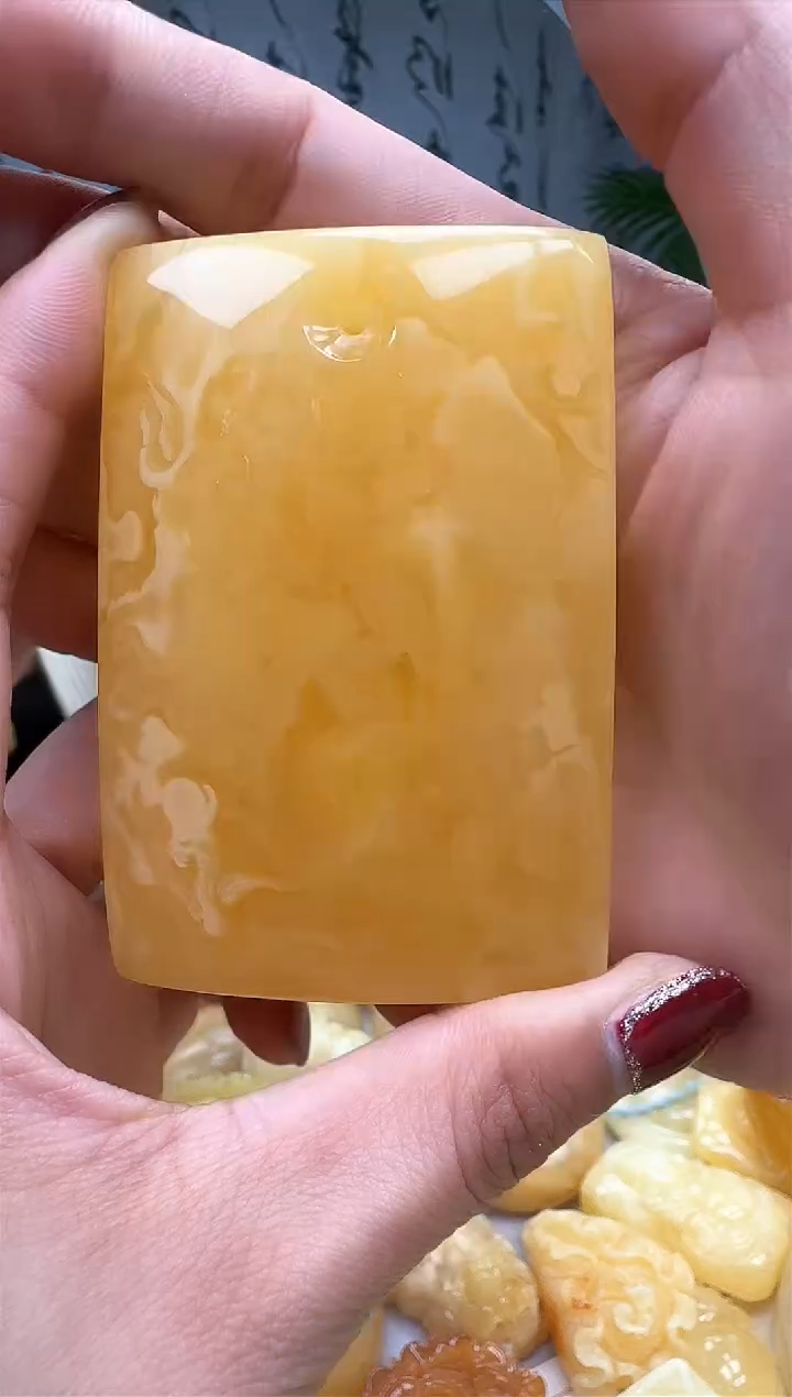 【闪购商品】琥珀裸石未镶嵌挂坠