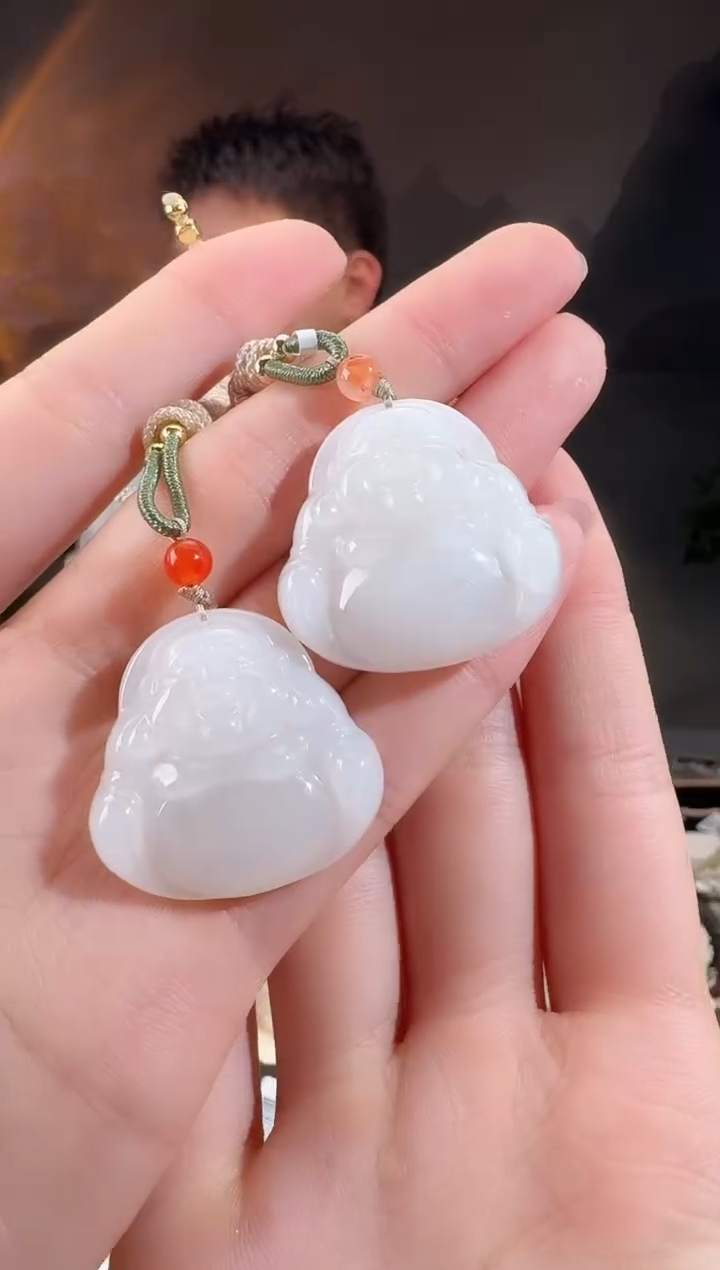 颈饰未镶嵌和田玉佛公多样性发其一