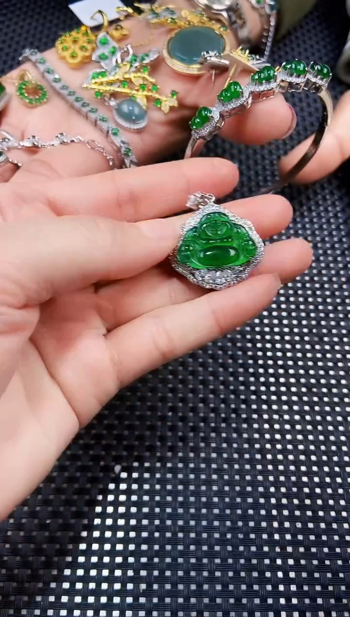 【闪购商品】翡翠吊坠(不含链)未镶嵌111111111