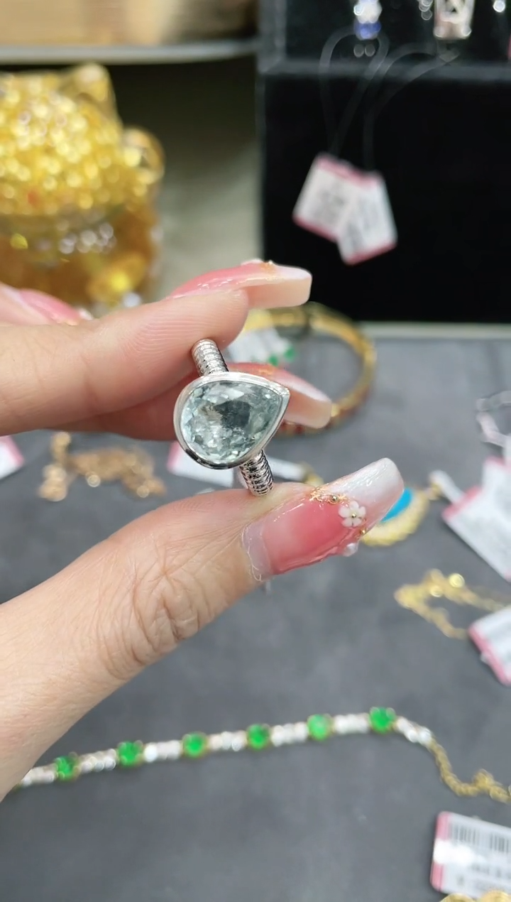 【闪购商品】海蓝宝石戒指18K金镶嵌·