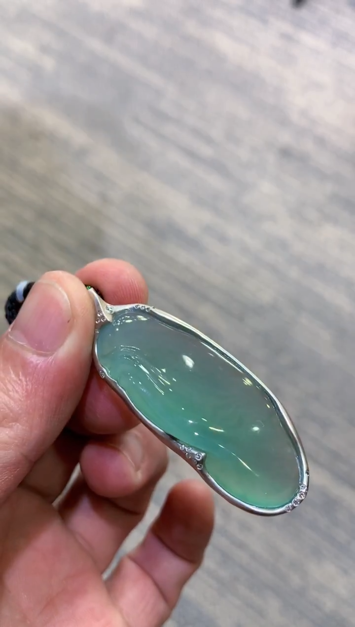 颈饰未镶嵌翡翠天然A货翡翠