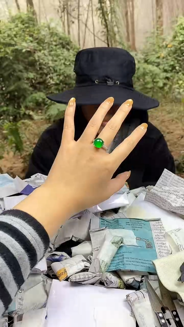 满色吊坠 所见即所得！！