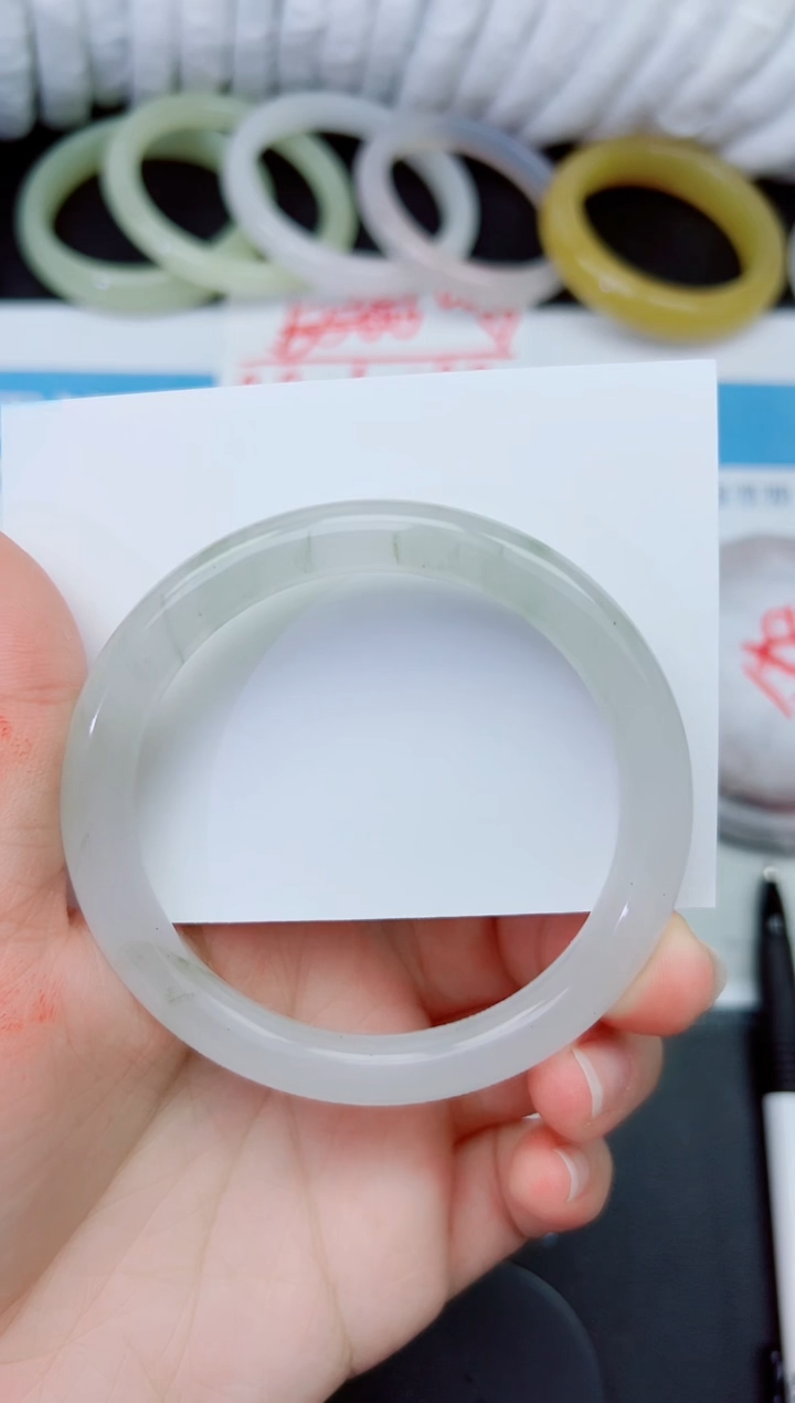 石英质玉手镯未镶嵌129-60.9