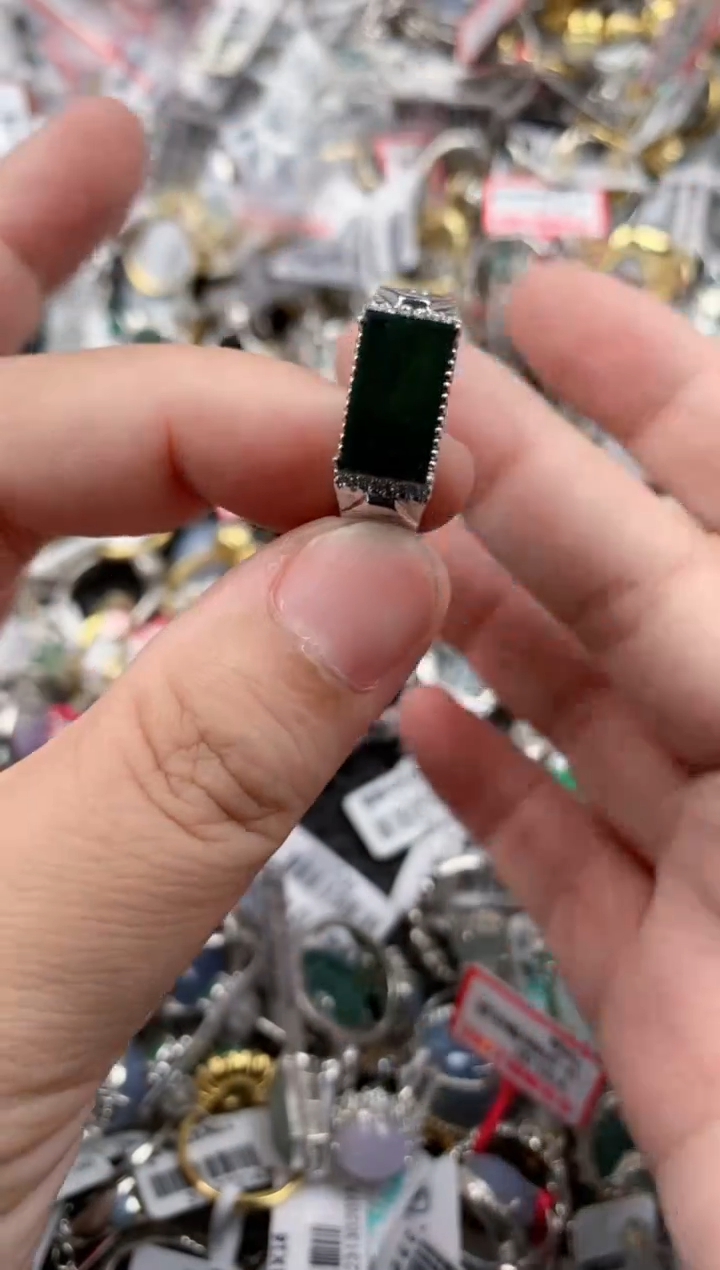 银S925镶嵌戒指翡翠777           5