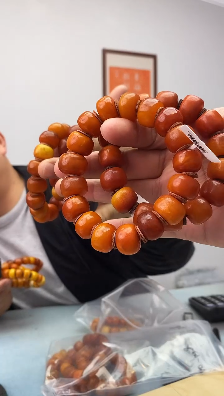琥珀未镶嵌珠宝奇石假一罚十，微瑕多样性发一件030