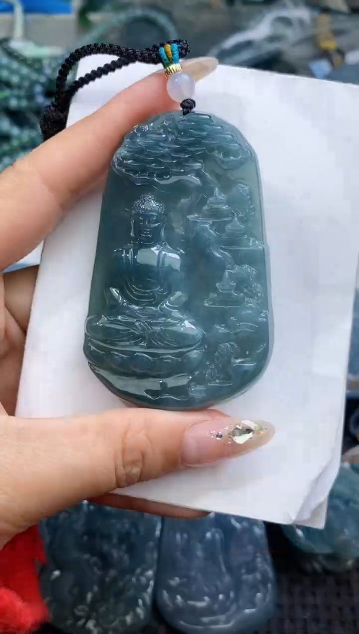 【闪购商品】翡翠颈饰未镶嵌          