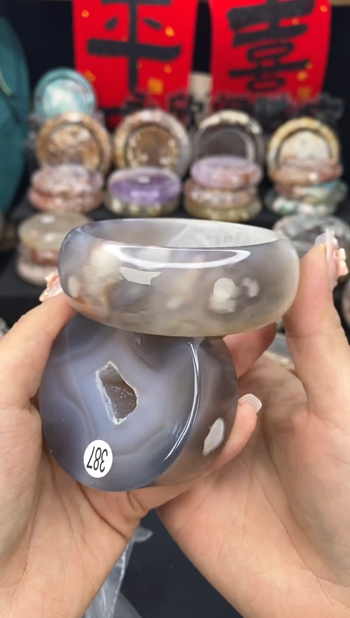 【闪购商品】石英质玉手镯（圆镯）未镶嵌57