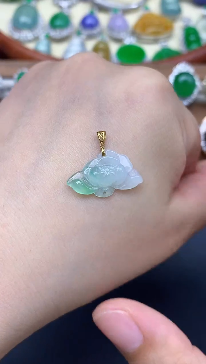 颈饰18K金镶嵌翡翠37-中国好珍宝