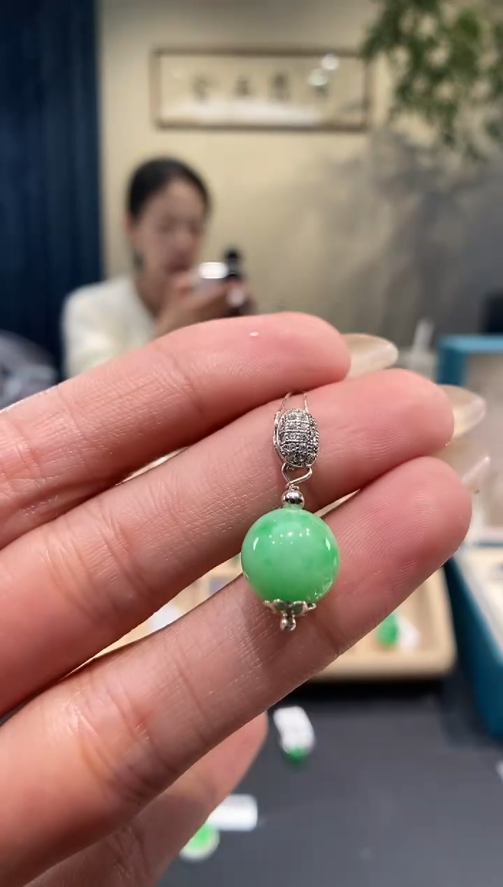 【闪购商品】翡翠吊坠(不含链)银S925镶嵌珠子