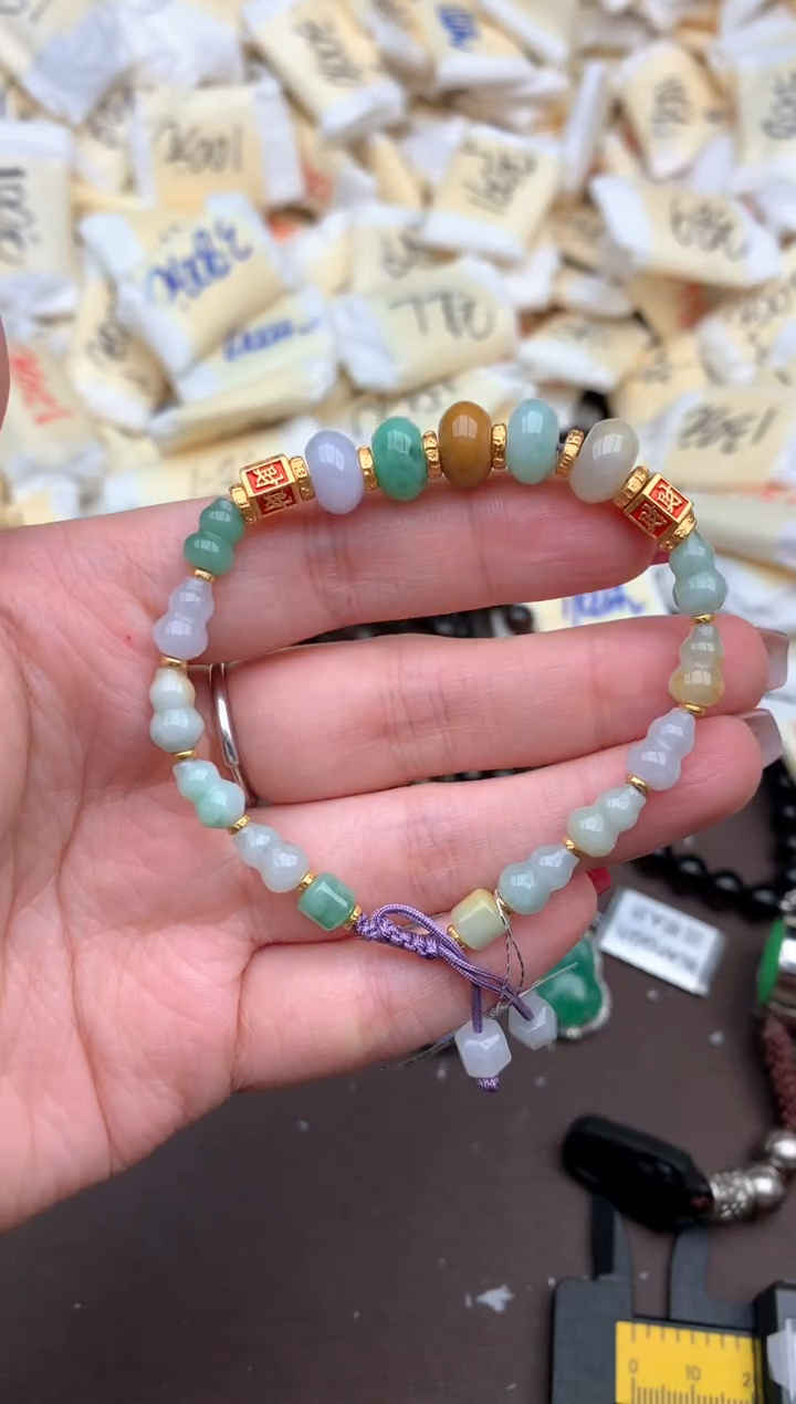 【闪购商品】翡翠挂件未镶嵌    一  