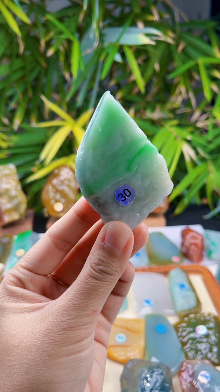 未镶嵌定制翡翠翡翠