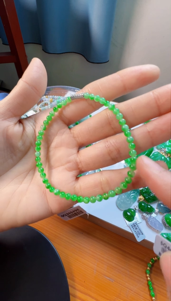 【闪购商品】翡翠手串未镶嵌3980串