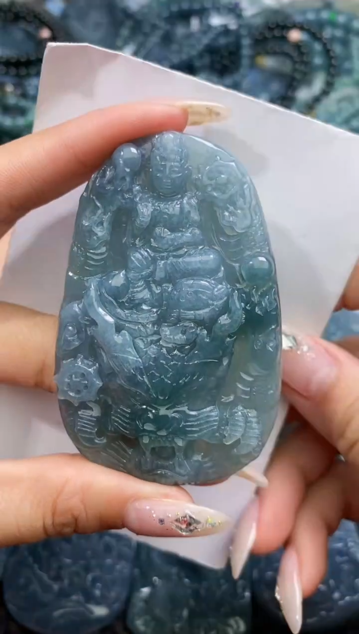 【闪购商品】翡翠颈饰未镶嵌          