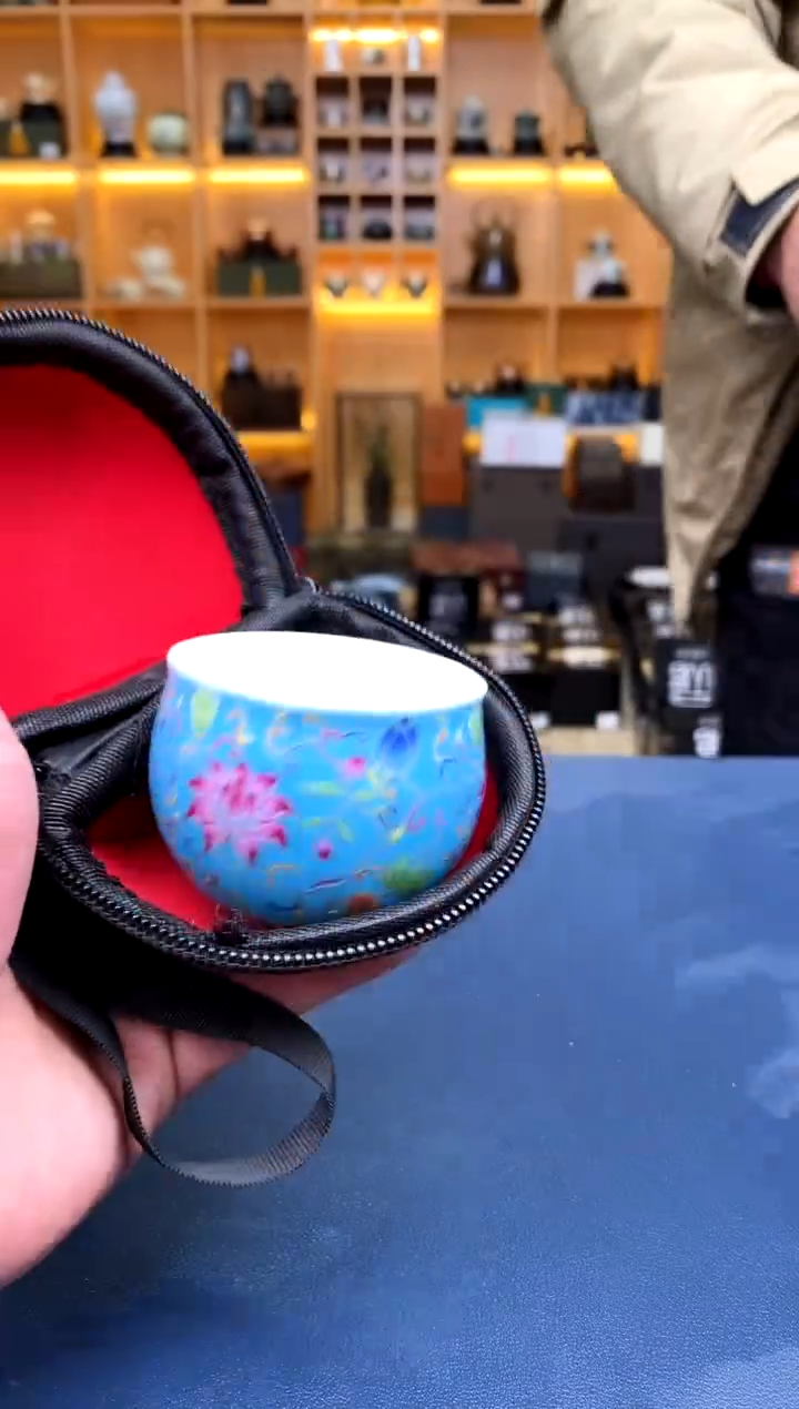 【闪购商品】撤柜高货，价格随便开@@ZH973