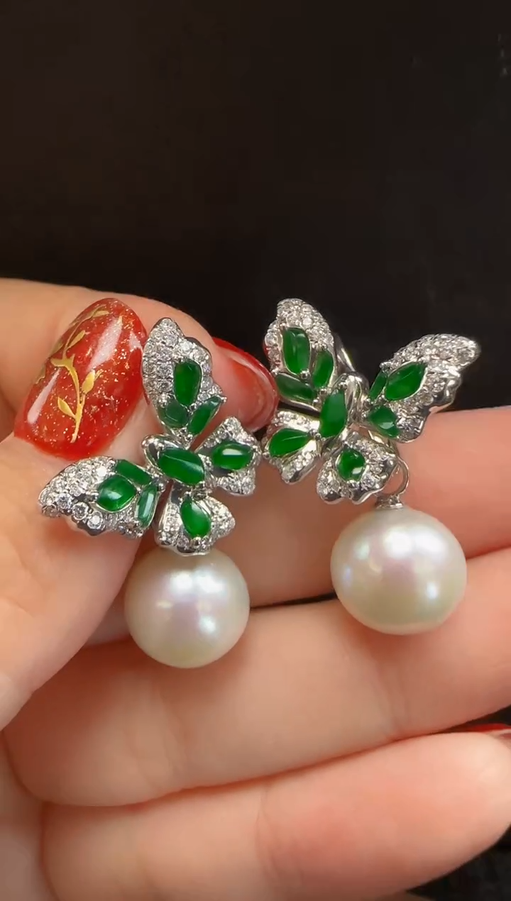 【闪购商品】翡翠耳环18K金镶嵌105蝴蝶一对
