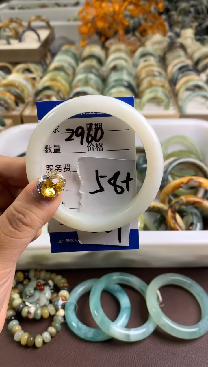 【闪购商品】蛇纹石玉手镯未镶嵌2960