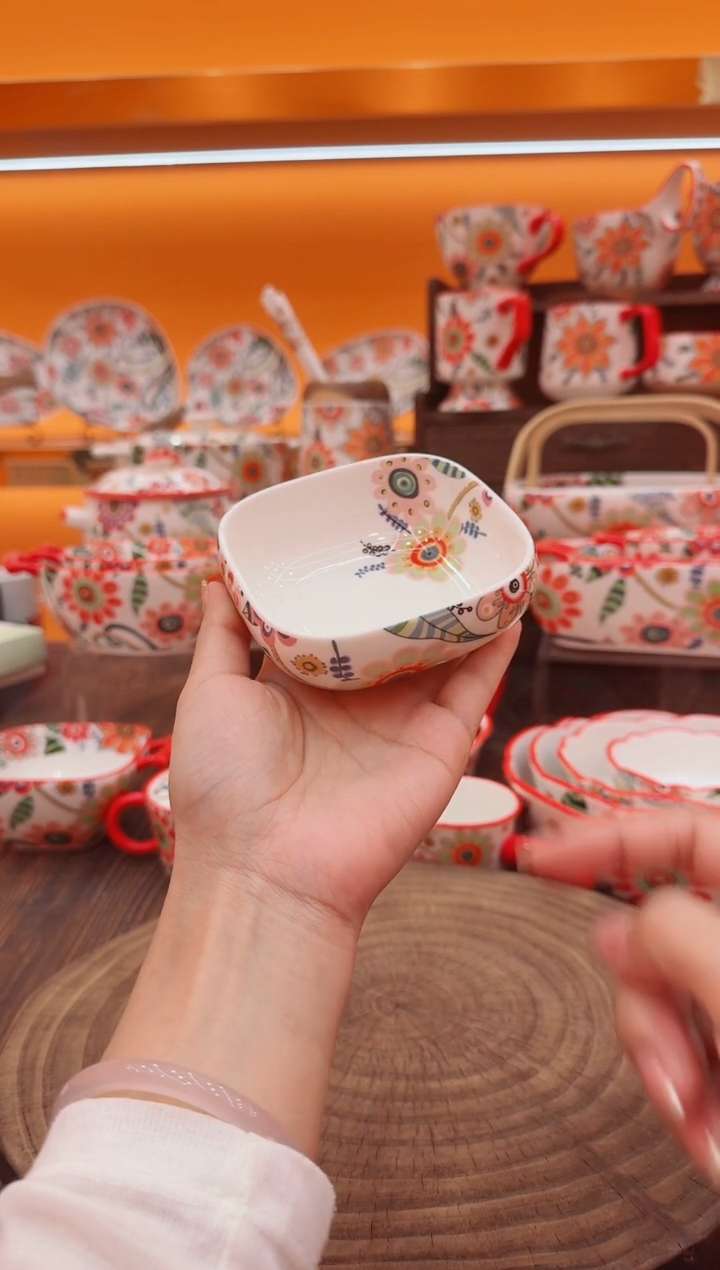 罐景德镇陶瓷餐具碗碟盘子