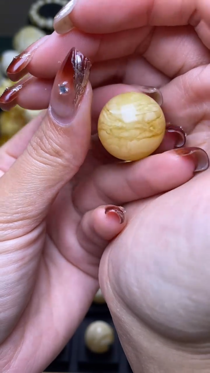 【闪购商品】琥珀裸石未镶嵌葵. 28