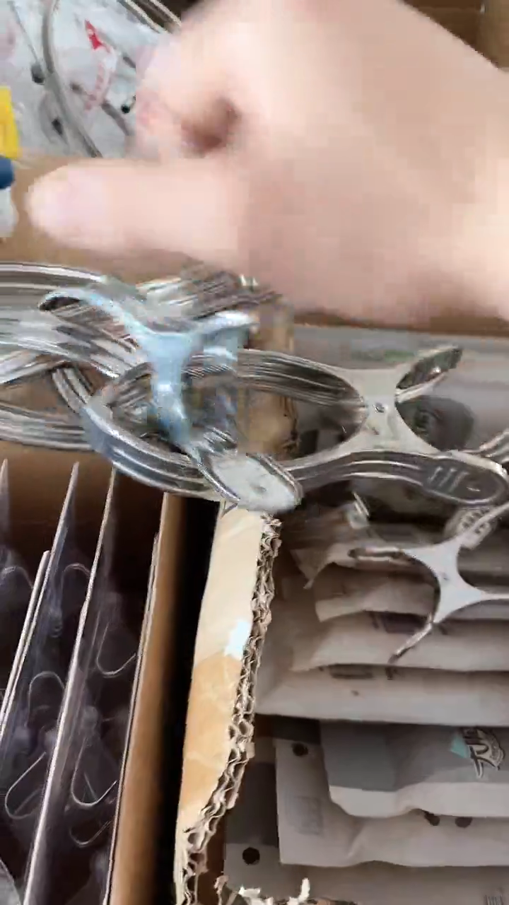 塑料A124发2个超大夹子