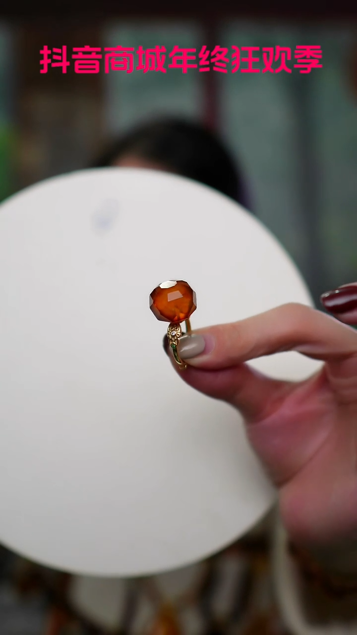 【闪购商品】琥珀颈饰银S925镶嵌灵草珀