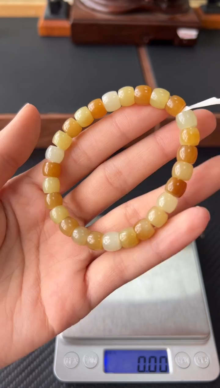 未镶嵌和田玉手串若羌微色差卡8直切