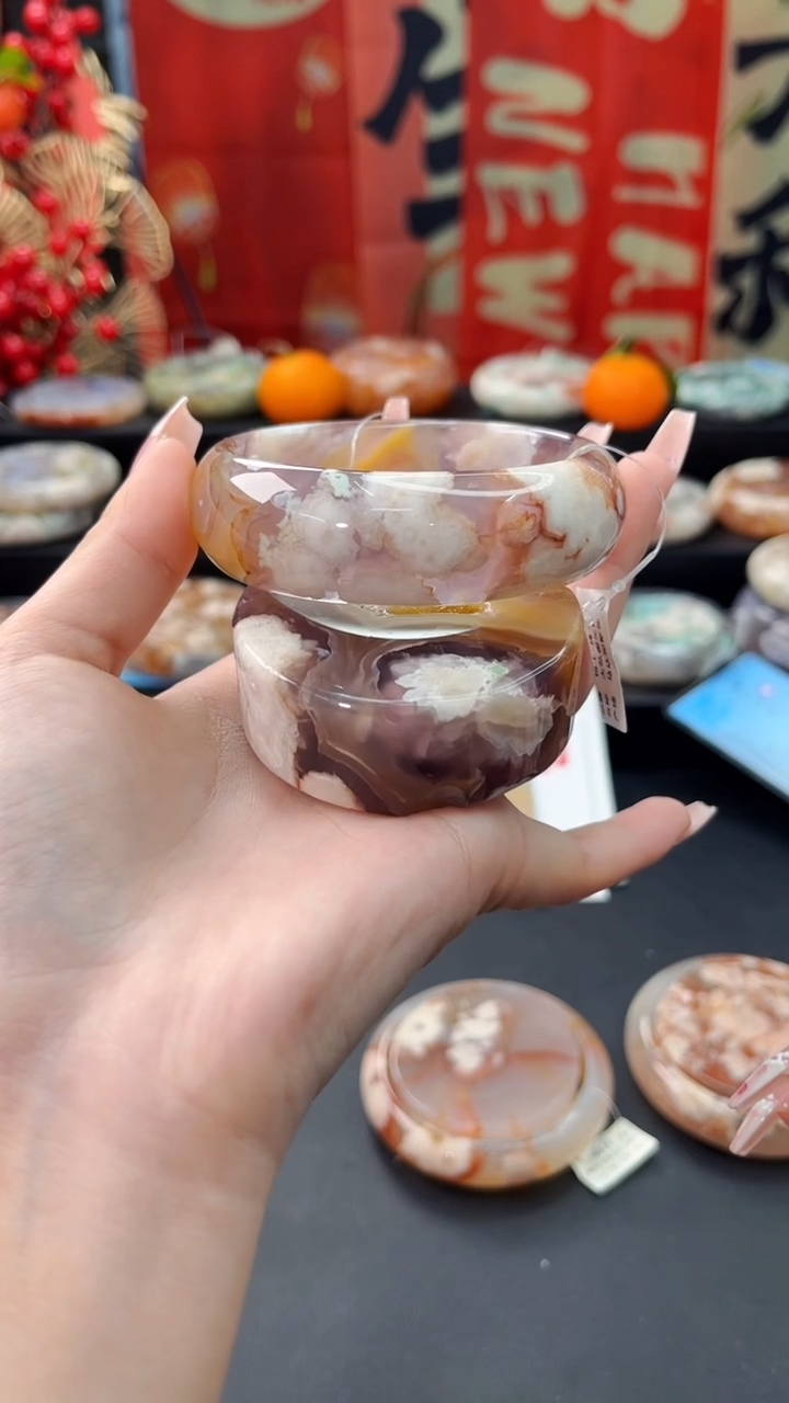 【闪购商品】石英质玉手镯未镶嵌赠送镯心（60圈口）