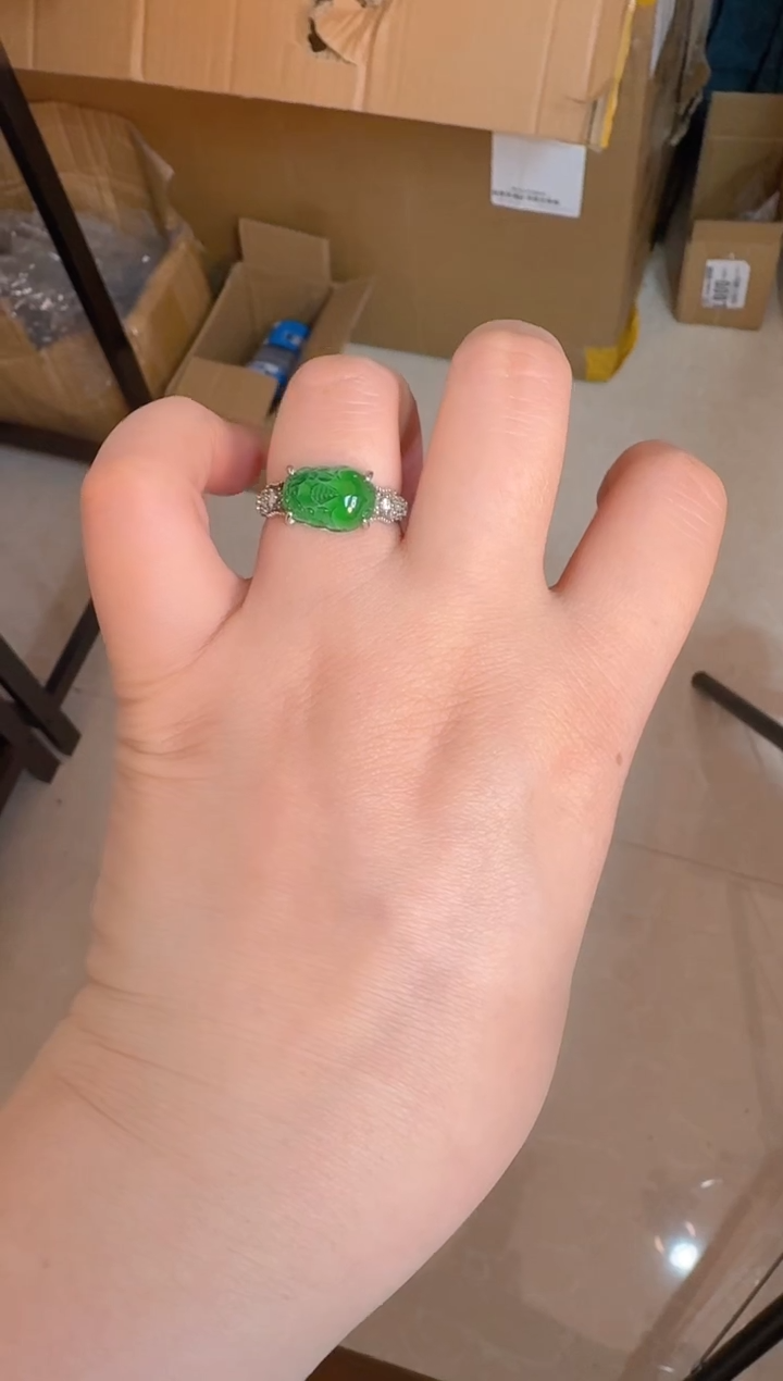 【闪购商品】翡翠戒指银S925镶嵌天然A货翡翠戒指
