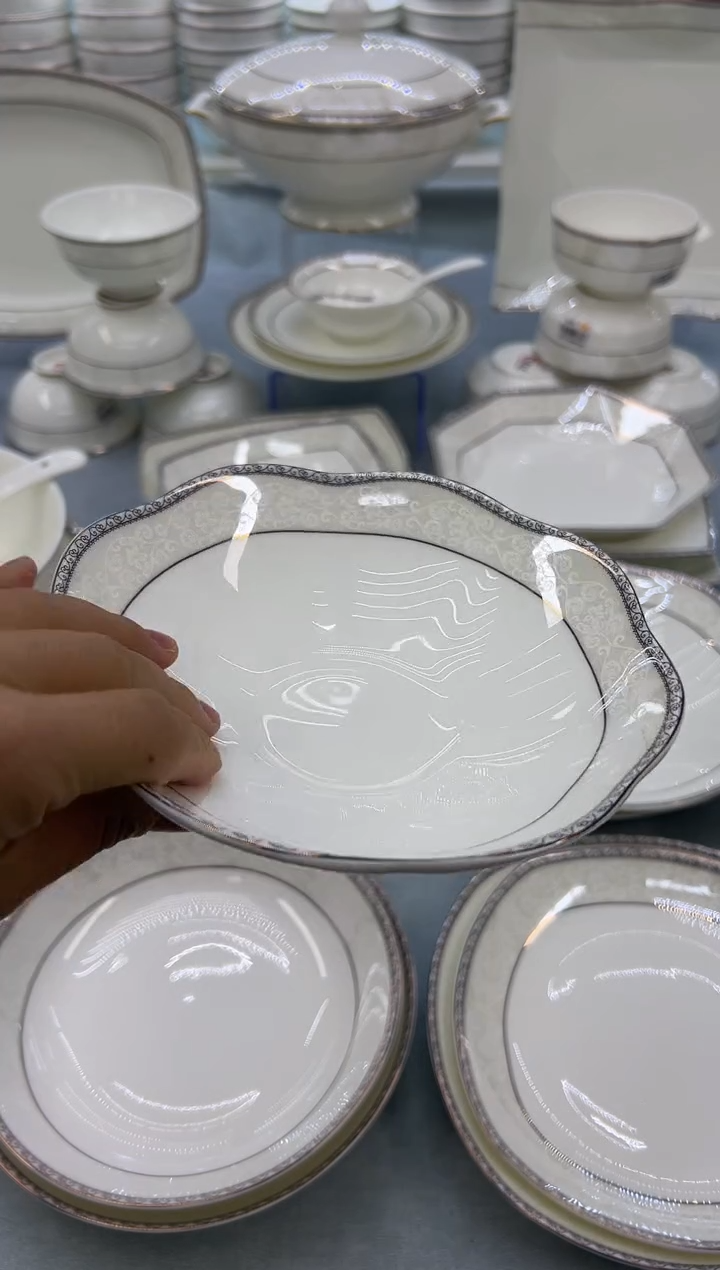 骨瓷玲珑7菊花2个  