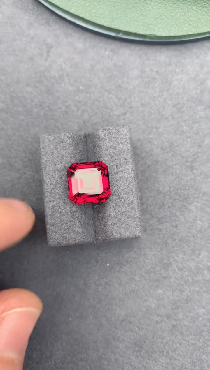 【闪购商品】石榴石裸石未镶嵌6ct   镁铝榴石