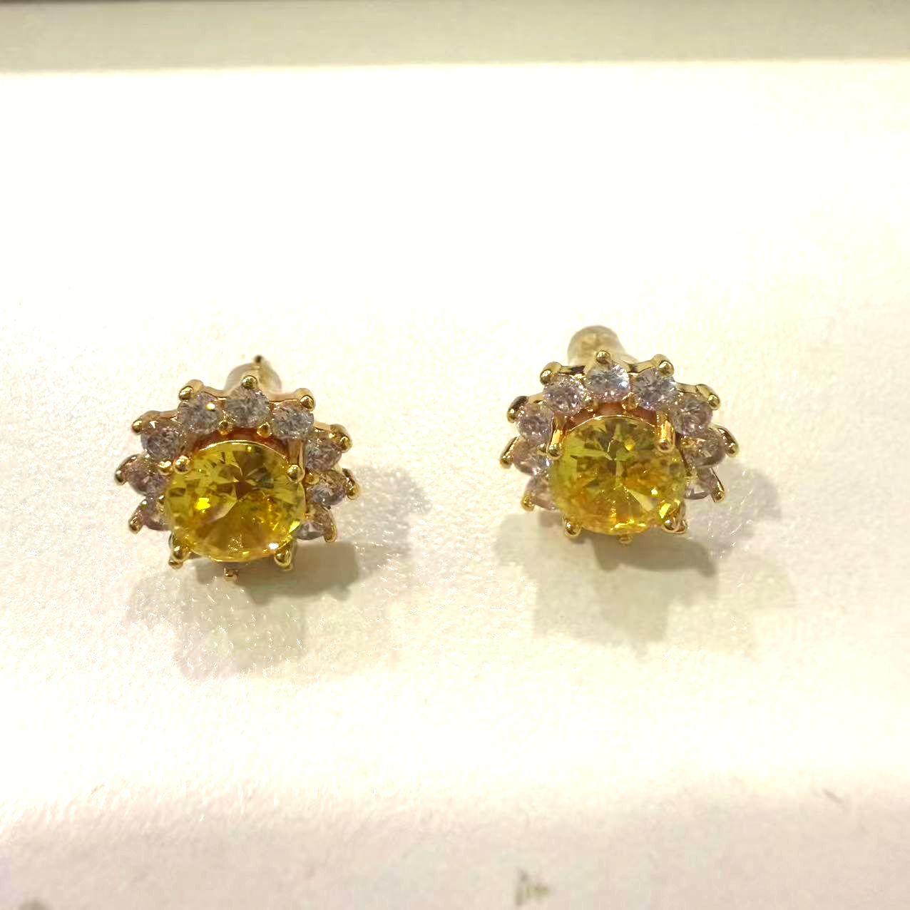 黄钻石耳钉——————高货