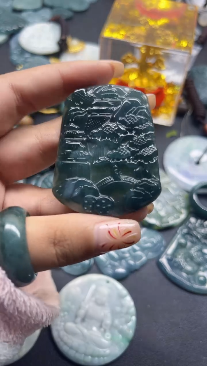 【闪购商品】翡翠颈饰未镶嵌翡翠