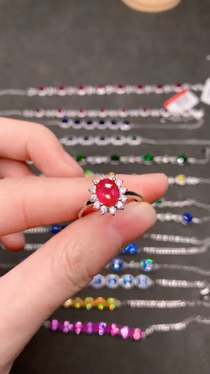 【闪购商品】红宝石戒指银S925镶嵌......