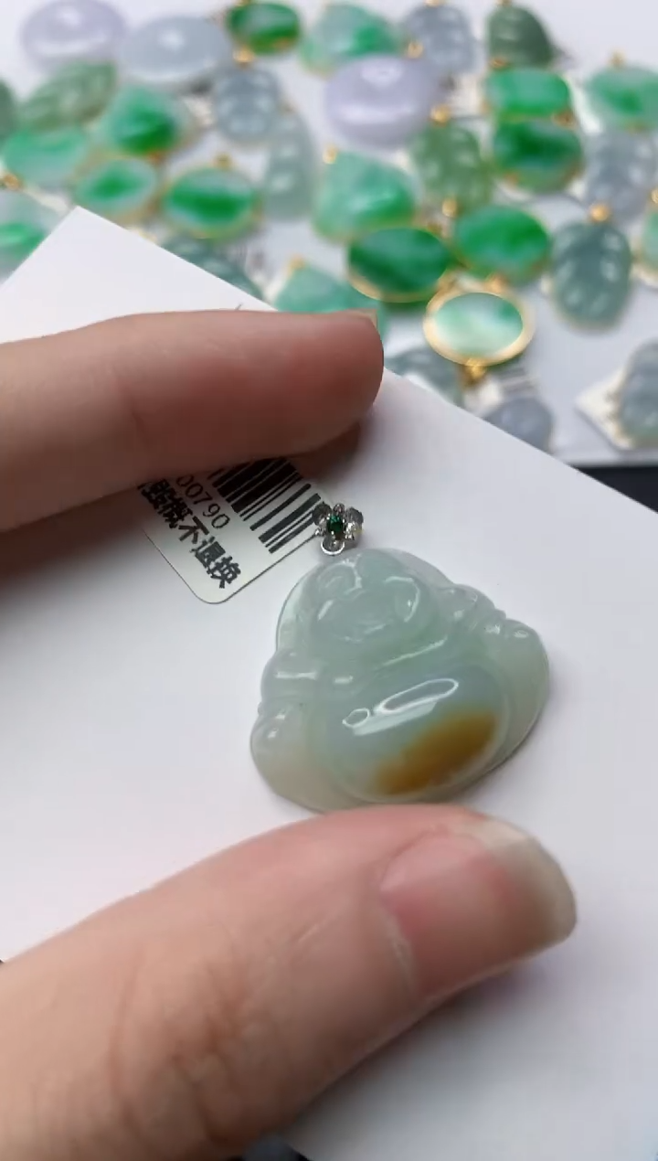 【闪购商品】翡翠颈饰18K金镶嵌70.........