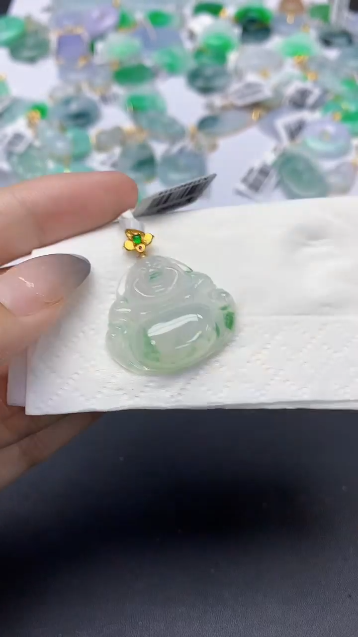翡翠18K金镶嵌颈饰天然缅甸a货翡翠