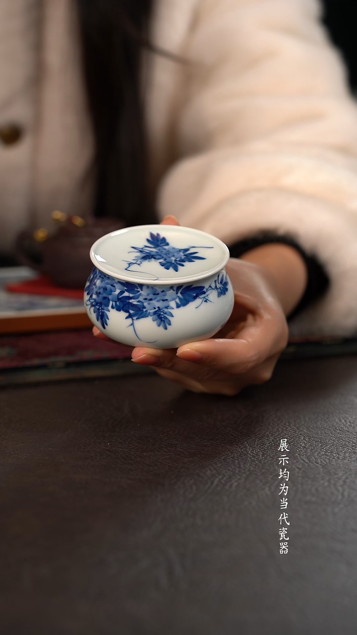 厚力煊紫藤花钱袋盖置 随机