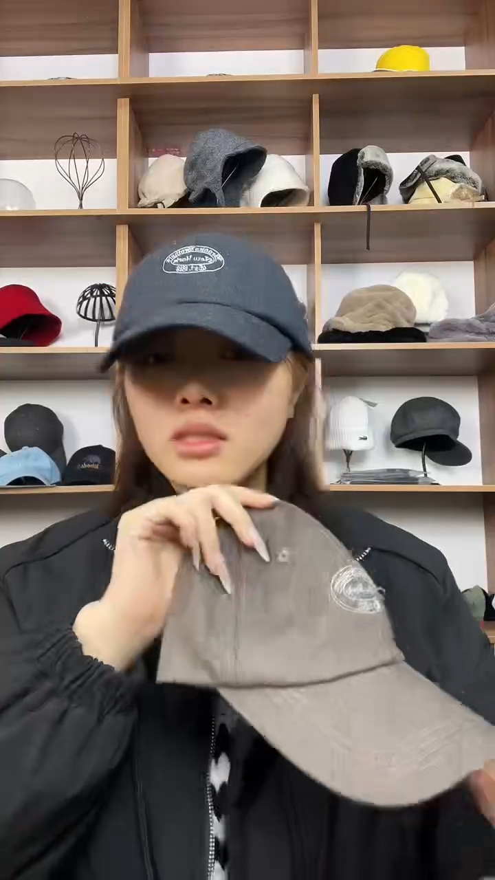 头层牛皮革小羊字母棒球帽