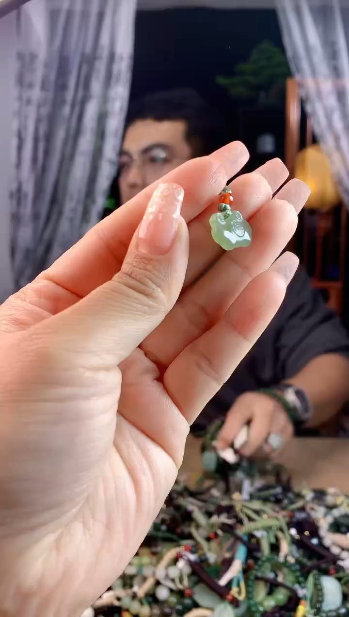 【闪购商品】和田玉挂件未镶嵌多样性发一