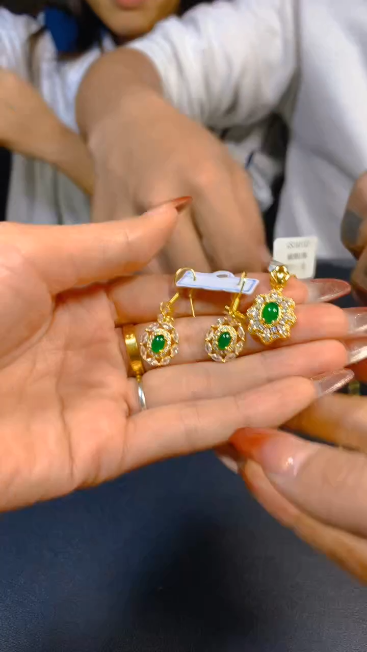 【闪购商品】翡翠项链未镶嵌0582035675多样性发一