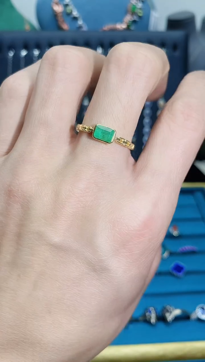 【闪购商品】祖母绿戒指银S925镶嵌11121