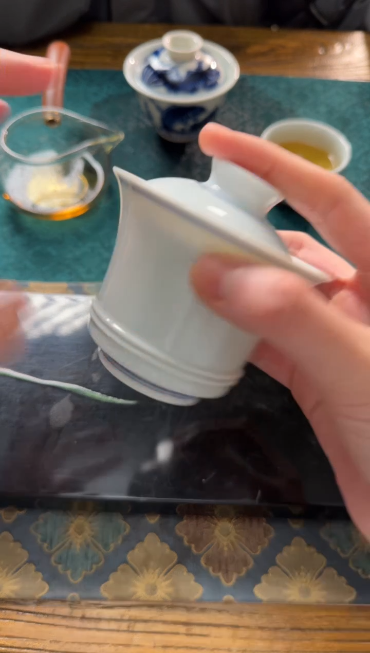 杯子陶瓷双圈线白胎马蹄二才盖碗