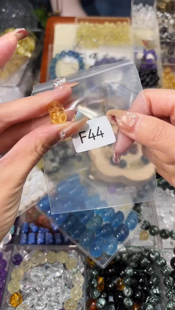 【闪购商品】水晶手串未镶嵌F44爆力黄水晶貔貅一个宽卡10