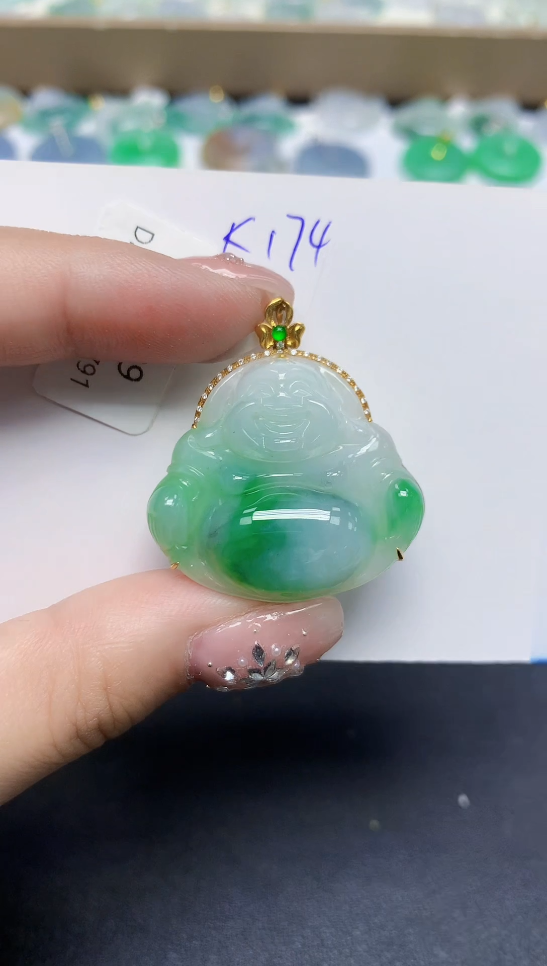 颈饰18K金镶嵌翡翠天然缅甸翡翠A货翡翠百元以上9元证书费自理