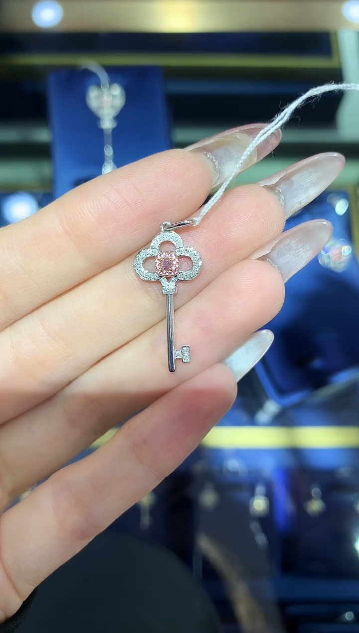 【闪购商品】钻石吊坠(不含链)18K金镶嵌a156时尚
