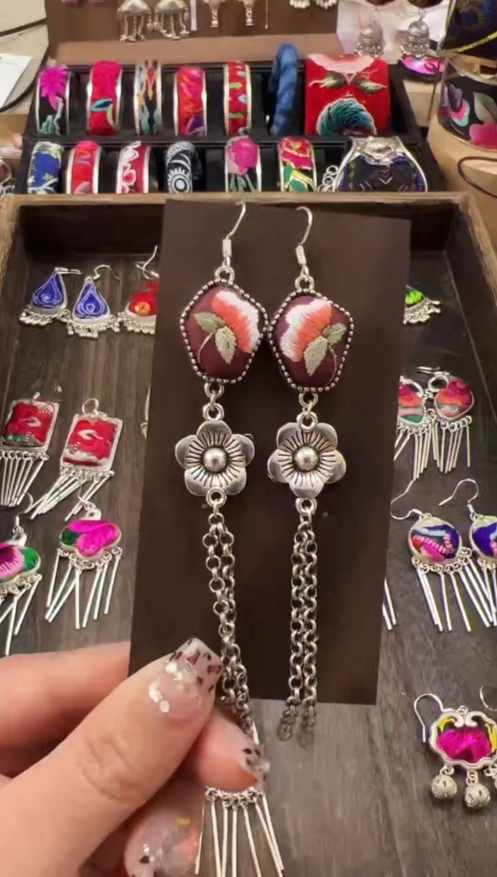 【闪购商品】织绣民族风老绣饰品442