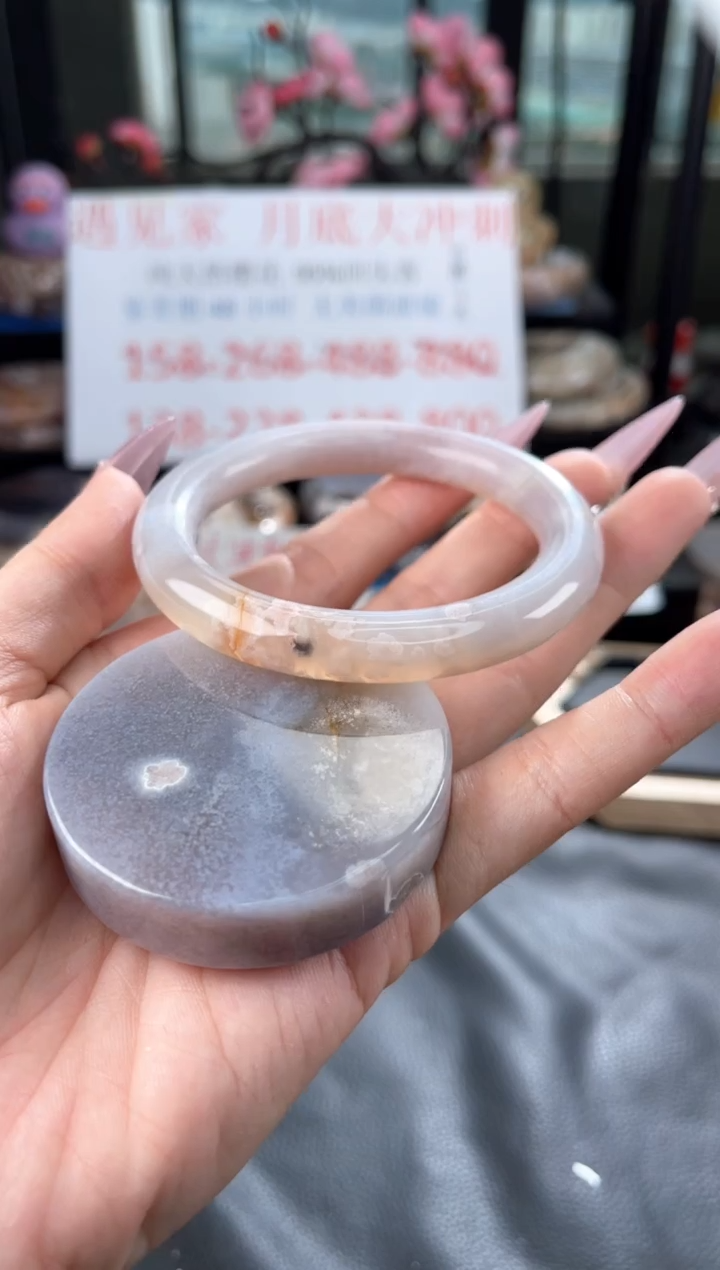 石英质玉未镶嵌手镯56